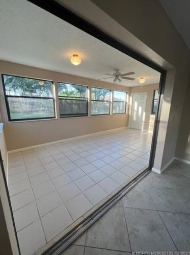 2601 Grand Dr, Fort Pierce, FL 34952-7131