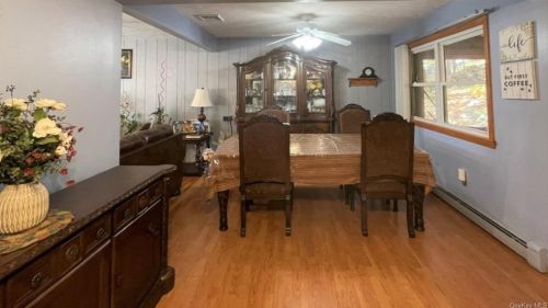 18 Tulip Rd, Mahopac NY  10541-5422 exterior