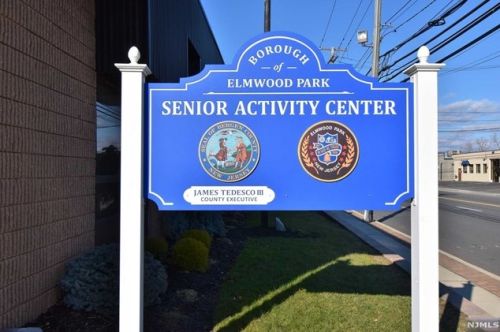 26 Elmwood Ter, Elmwood Park NJ  07407-1729 exterior