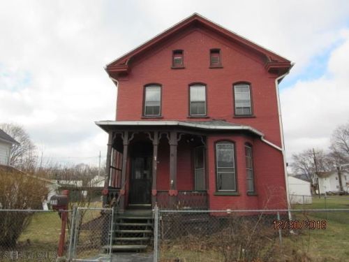 316 1st St, Bellwood, PA 16617-2102