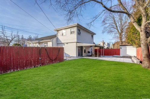 1147 Bellmore Rd, North Bellmore NY  11710-3701 exterior