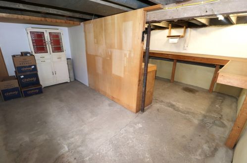 1119 Wills Ave, New Kensington PA  15068-3830 exterior