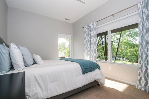 2872 Erie Ave, Cincinnati OH 45227-2735 exterior