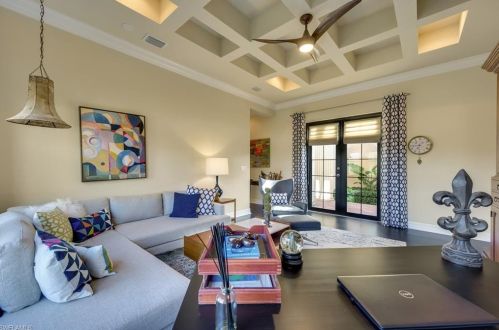 3200 Atlantic Cir, Naples FL 34119-8637 exterior