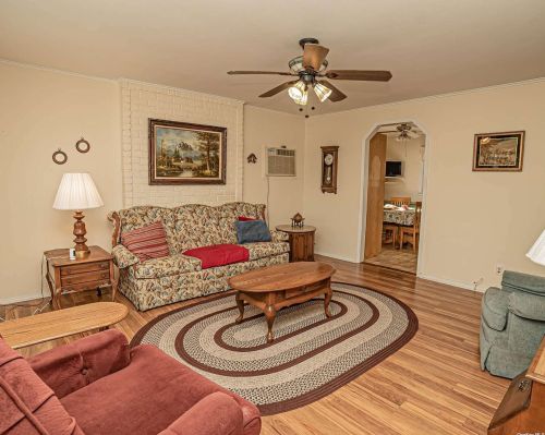 365 Heathcote Rd, North Lindenhurst, NY 11757-1744