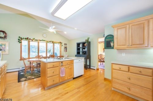 40 Jacobus Ave, Little Falls NJ  07424-2305 exterior