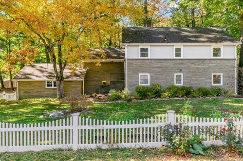 256 Macy Rd, Briarcliff, NY 10510-1027