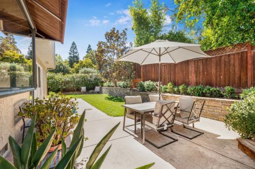 16711 Willow Creek Dr, Morgan Hill CA  95037-4819 exterior