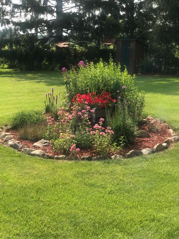 1706 Beaumont Ave, Kansasville, WI 53139-9740