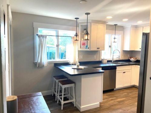 14 Salem Dr, Providence RI  02904-5217 exterior