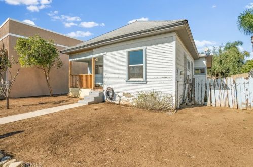 217 Stuart Ave, Redlands CA  92374-3367 exterior