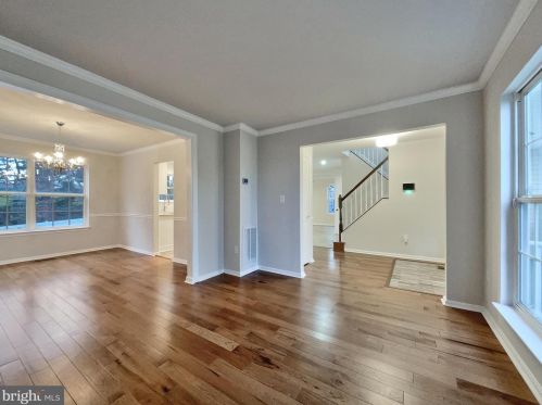 5765 Rhode Island Dr, Woodbridge VA  22193-3830 exterior