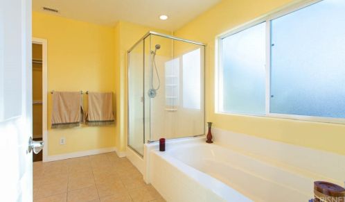 15728 Leadwell St, Van Nuys CA 91406-2537 exterior