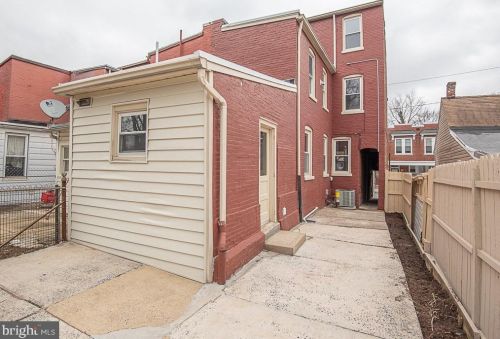 431 High St, Lancaster PA  17603-5205 exterior