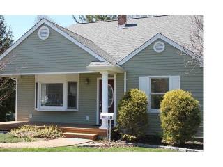 12 Yonda Dr, Sayville, NY 11782-1800