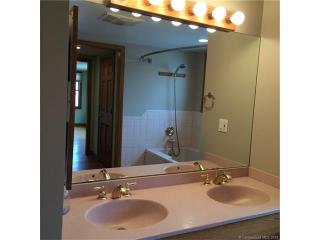 280 Shore Dr, Branford CT  06405-4838 exterior