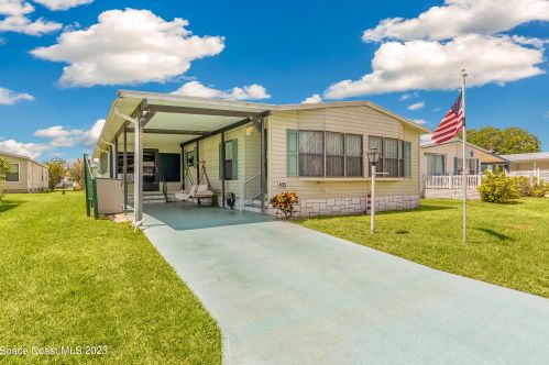 495 Dolphin Cir, Sebastian, FL 32976-2593