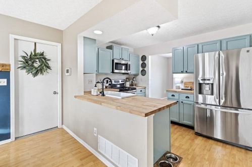 221 Bent Tree Ln, Pataskala OH  43062-8111 exterior