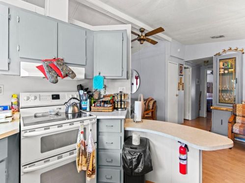 911 Courier St, Vero Beach FL  32966-8737 exterior