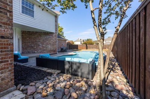 3829 Stockport Dr, Plano TX  75025-3817 exterior