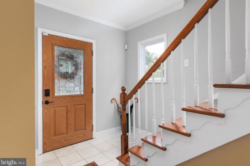 907 Lincoln Ave, Falls Church VA  22046-2512 exterior