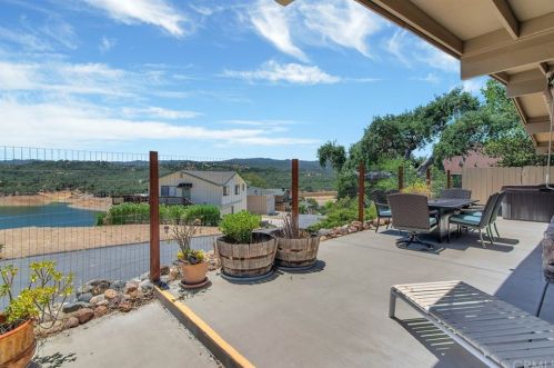 8121 Smith Point Rd, Lake Nacimiento CA  93426-9633 exterior