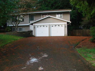 7207 Rhododendron Pl, Bremerton, WA 98311-8925