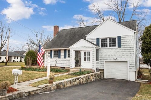 31 Barrett Ln, Rye Brook, NY 10573-2306