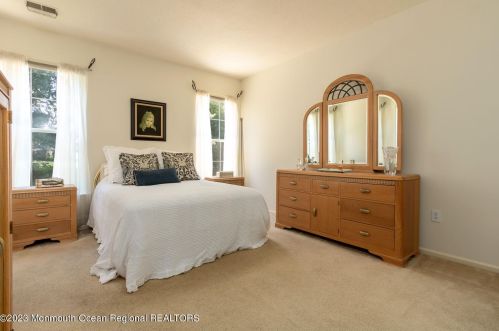 6 Springtide Rd, Lakewood NJ  08701-7510 exterior