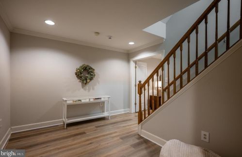 281 Golden Woods Ct, Great Falls VA  22066-4152 exterior