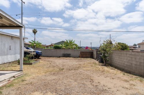 3103 Chamoune Ave, San Diego CA 92105-1803 exterior