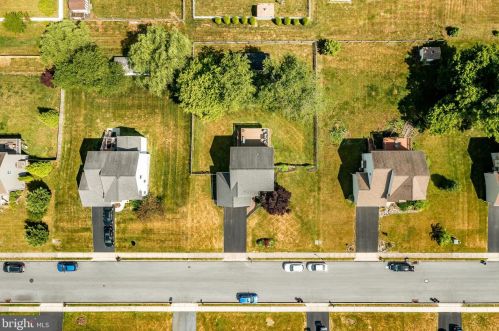 409 8th Ave, Parkesburg, PA 19365-1361