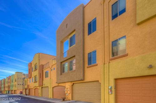 2406 Blue Diamond Dr, Tucson AZ  85718-6691 exterior