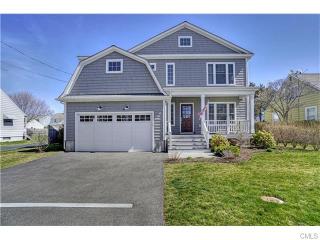 113 Paul Pl, Fairfield, CT 06824-5835