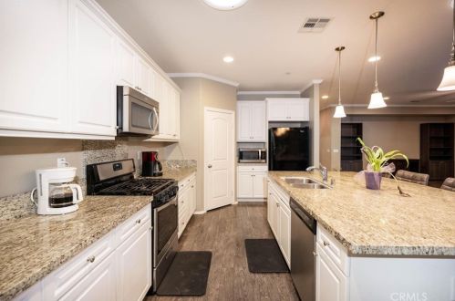 29586 Rawlings Way, Lake Elsinore CA  92530-4684 exterior