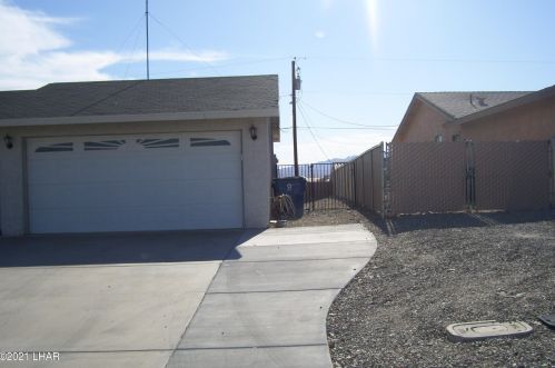 1455 Beefeater Dr, Lake Havasu City, AZ 86404-1925