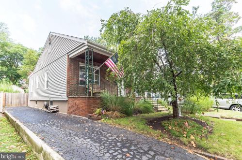 253 Crestmont Ter, Camden, NJ 08108-1303