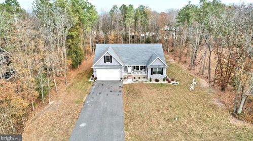 6499 Pleasant Dr, Laurel DE  19956-3298 exterior