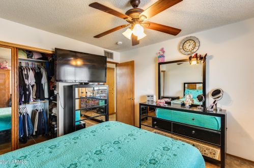 3741 Cactus Wren Dr, Phoenix AZ 85051-8186 exterior