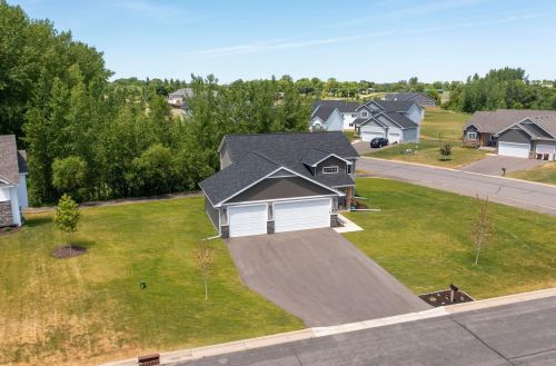 311 Lachermeier Ln, Waverly MN  55390-4515 exterior