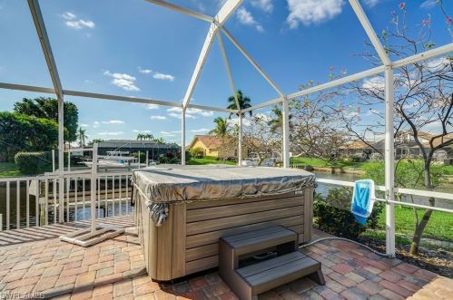 2012 27th Ter, Cape Coral FL  33904-3256 exterior