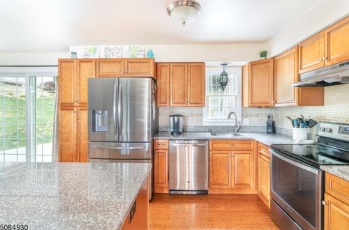 59 Layton Rd, Wantage NJ  07461-1807 exterior