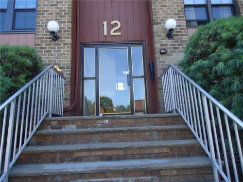 144 Overlook Ct, Woodbridge, NJ 07095-1449
