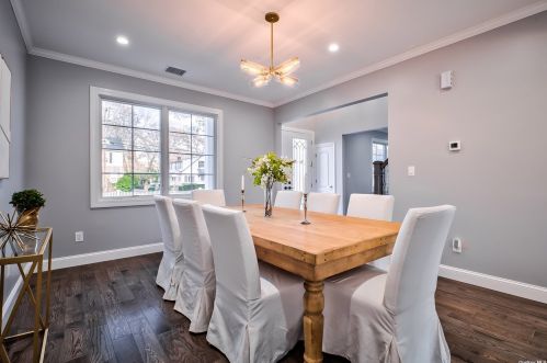 542 Linden St, Hempstead NY  11552-2649 exterior