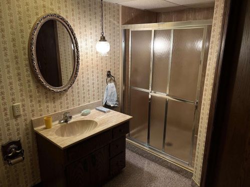 1462 Lakeshore Dr, Menasha WI  54952-1326 exterior