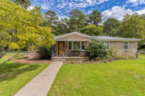 20 Carroll Ct, Cayce-West Columbia, SC 29170-2012