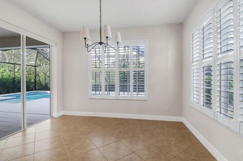 16200 Parque Ln, Naples FL  34110-2826 exterior