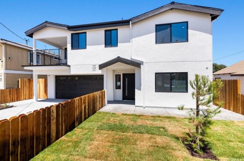 1747 257th St, Lomita, CA 90717-2715