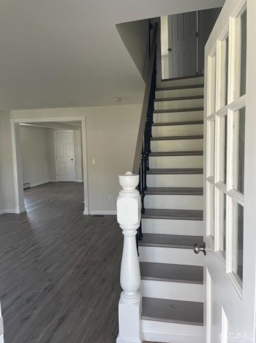 370 Riva Ave, East Brunswick NJ  08816 exterior