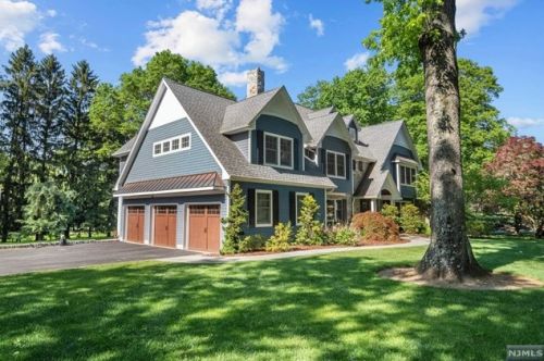 1 Riverview Ln, Ho Ho Kus, NJ 07423-1205